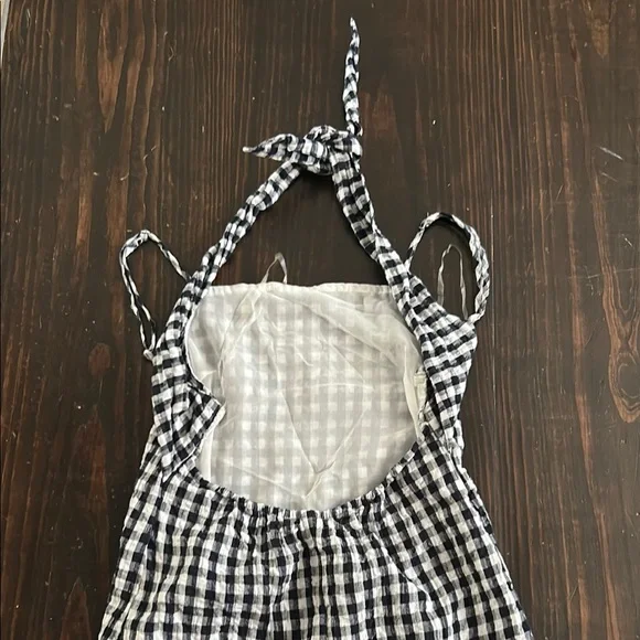 American Eagle Black and White sleeveless top. New Without Tags. Size XS - Picture 2 of 3